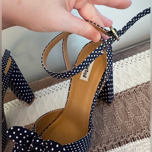 Navy Polk a dot heels - Picture 3 of 7